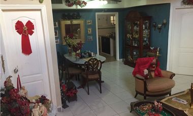 CASA CON PISCINA CONDADO DEL REY 480MTS