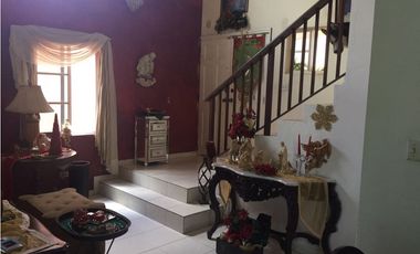 CASA CON PISCINA CONDADO DEL REY 480MTS