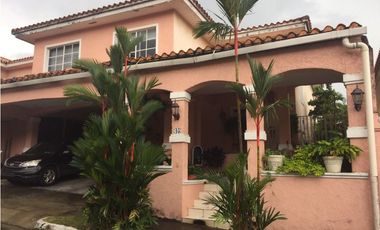 CASA CON PISCINA CONDADO DEL REY 480MTS