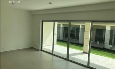 CASA EN CONDADO DEL REY 3 REC 268MT2