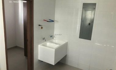CASA EN CONDADO DEL REY 3 REC 268MT2