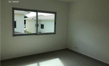 CASA EN CONDADO DEL REY 3 REC 268MT2