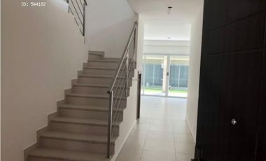 CASA EN CONDADO DEL REY 3 REC 268MT2