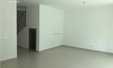 CASA EN CONDADO DEL REY 3 REC 268MT2