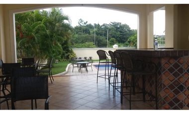 SE ALQUILA APARTAMENTO AMOBLADO MC GREGGOR VALLEY