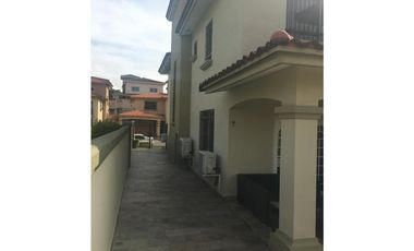 CASA CONDADO DEL REY PASEO DORADO 3REC 399MTS