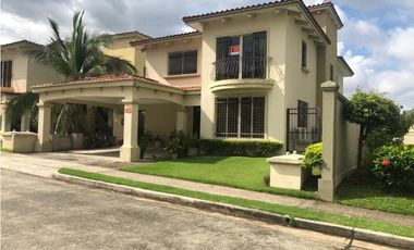 CASA CONDADO DEL REY PASEO DORADO 3REC 399MTS