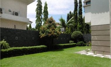 VENTA CASA EN COSTA DEL  ESTE 965M2 TOSCANA