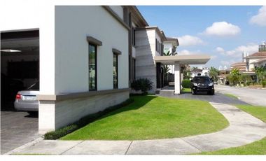 VENTA CASA EN COSTA DEL  ESTE 965M2 TOSCANA