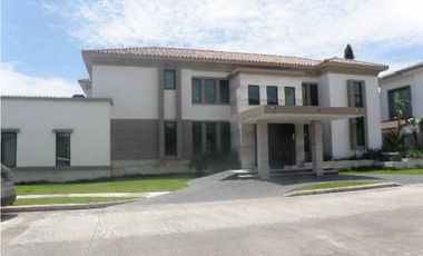 VENTA CASA EN COSTA DEL  ESTE 965M2 TOSCANA