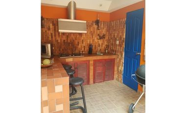 VENDO CASA 3REC+CBE ALBROOK POR GREEN VALLEY