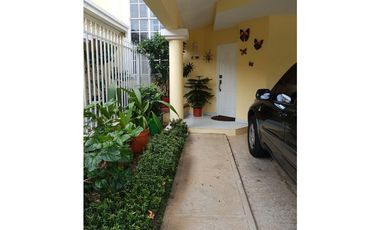 VENDO CASA 3REC+CBE ALBROOK POR GREEN VALLEY