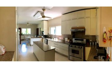CASA EXCLUSIVA EN VENTA EN ROYAL PACIFIC  COSTA DEL ESTE