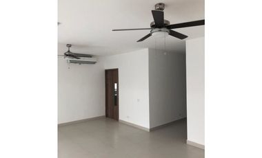 CASA ALTOS DEL PARQUE, DORADO LAKE