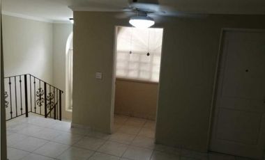 SE ALQUILA AMPLIA  CASA EN ALBROOK GARDENS-GRANDE AREA VERDE L/B