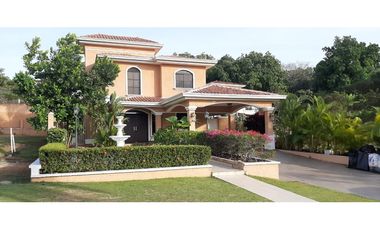 ALQUILO ESPECTACULAR CASA 520M2  EN CLAYTON VILLAGE L/B