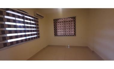 ALQUILO ESPECTACULAR CASA 520M2  EN CLAYTON VILLAGE L/B