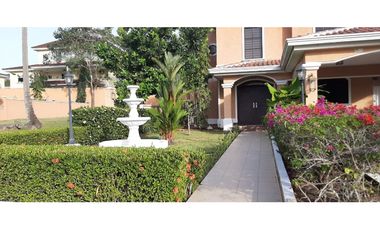 ALQUILO ESPECTACULAR CASA 520M2  EN CLAYTON VILLAGE L/B