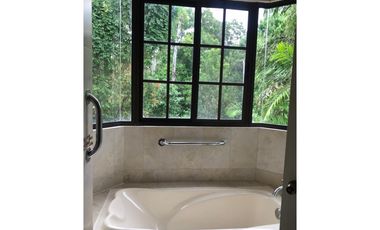 ALQUILO ESPECTACULAR CASA 450MT2  EN CLAYTON VILLAGE  L/B