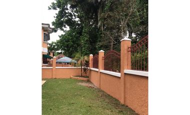 ALQUILO ESPECTACULAR CASA 450MT2  EN CLAYTON VILLAGE  L/B