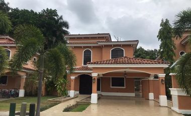 ALQUILO ESPECTACULAR CASA 450MT2  EN CLAYTON VILLAGE  L/B