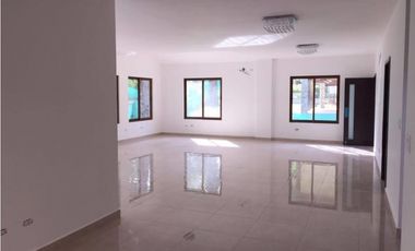 CASA EN URBANIZACION LOS SENDEROS - CLAYTON