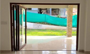 CASA EN URBANIZACION LOS SENDEROS - CLAYTON