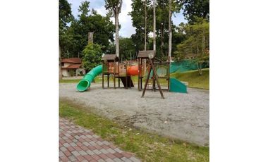 CASA EN URBANIZACION LOS SENDEROS - CLAYTON