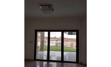 CASA EN URBANIZACION LOS SENDEROS - CLAYTON