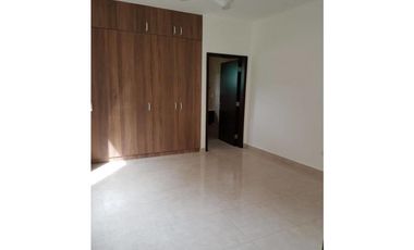 CASA EN URBANIZACION LOS SENDEROS - CLAYTON