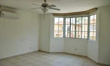 AMPLIA CASA CLAYTON ALBROOK GARDENS 260MT2