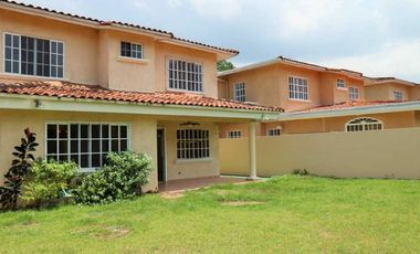 AMPLIA CASA CLAYTON ALBROOK GARDENS 260MT2