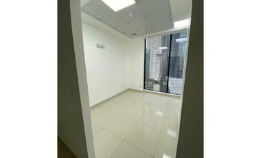 OFICINA 104m2  RBS TOWER, PAITILLA  INCLUYE MTTO Y ELECTRICIDAD
