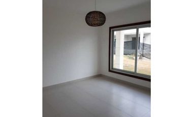 CASA A ESTRENAR EN ALTOS DEL PARQUE DETRAS DE ALTAPLAZA 4 REC 338 M²
