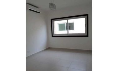 CASA A ESTRENAR EN ALTOS DEL PARQUE DETRAS DE ALTAPLAZA 4 REC 338 M²