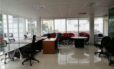 ALQUILER OFICINA AMOBLADA 90 M2 EN EL CANGREJO