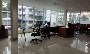 ALQUILER OFICINA AMOBLADA 90 M2 EN EL CANGREJO