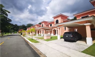 SE VENDE CASA  EN CLAYTON PARA ESTRENAR 600 MTS2 CON SIN PISCINA
