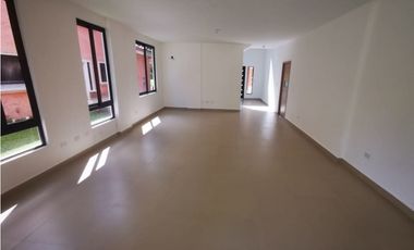 SE VENDE CASA  EN CLAYTON PARA ESTRENAR 600 MTS2 CON SIN PISCINA