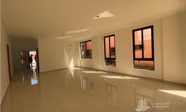 SE VENDE CASA  EN CLAYTON PARA ESTRENAR 600 MTS2 CON SIN PISCINA