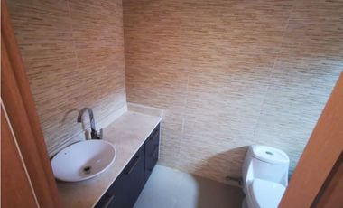 SE VENDE CASA  EN CLAYTON PARA ESTRENAR 600 MTS2 CON SIN PISCINA
