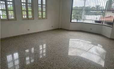 CASA EN ALQUILER EN BARRIO PRIVADO EN SAN  FRANCISCO 5 REC 660m