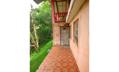 VENTA DE CASA EN ALTOS DE CERRO AZUL