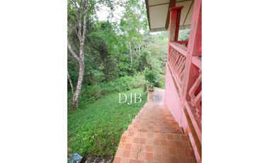 VENTA DE CASA EN ALTOS DE CERRO AZUL