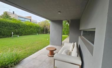 Casa en venta en Nuevo Quilmes
