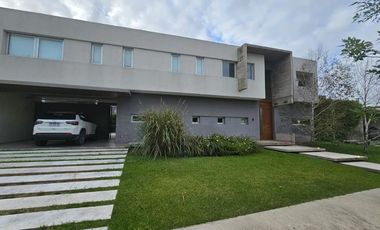 Casa en venta en Nuevo Quilmes