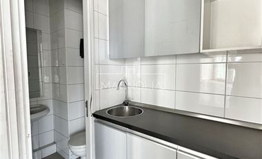 Oficina en Arriendo en ALMIRANTE PASTENE, PROVIDENCIA