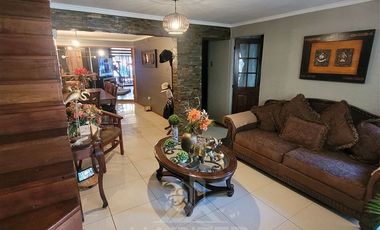Casa en Venta en ESTADIO ANFA COLEGIO ALTA CUMBRE