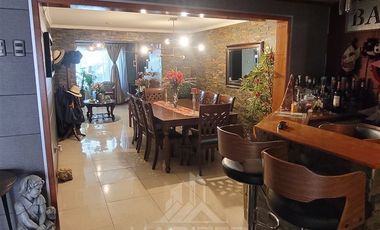 Casa en Venta en ESTADIO ANFA COLEGIO ALTA CUMBRE