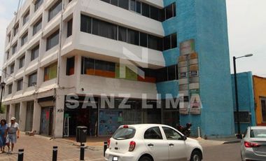 CELAYA CENTRO: Edificio céntrico en una de las mejores esquinas de la ciudad.